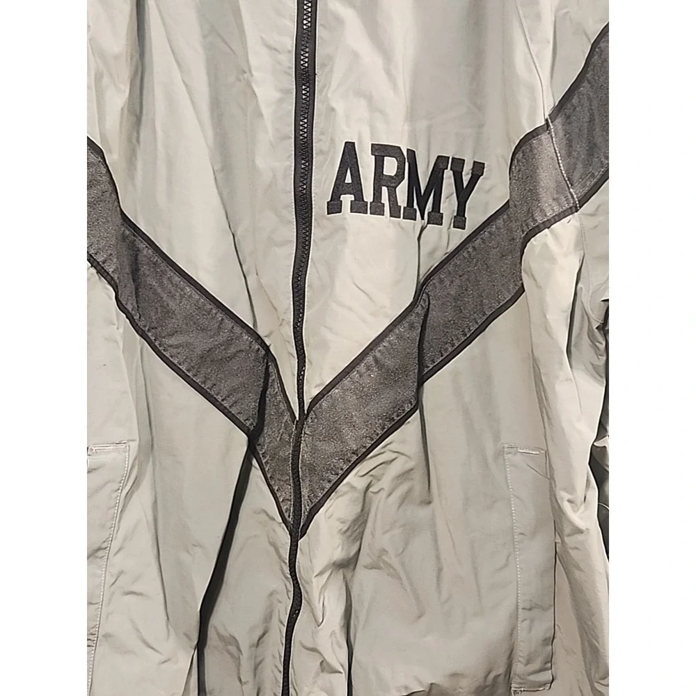 US Army IPFU Jacket Mens Medium Long Gray Nylon Full Zip Mesh Lined Windbreaker - Picture 2 of 7
